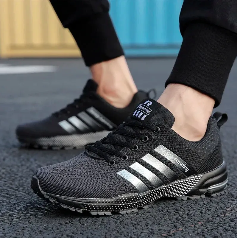 Comfortable running shoes for men for dynamic running training