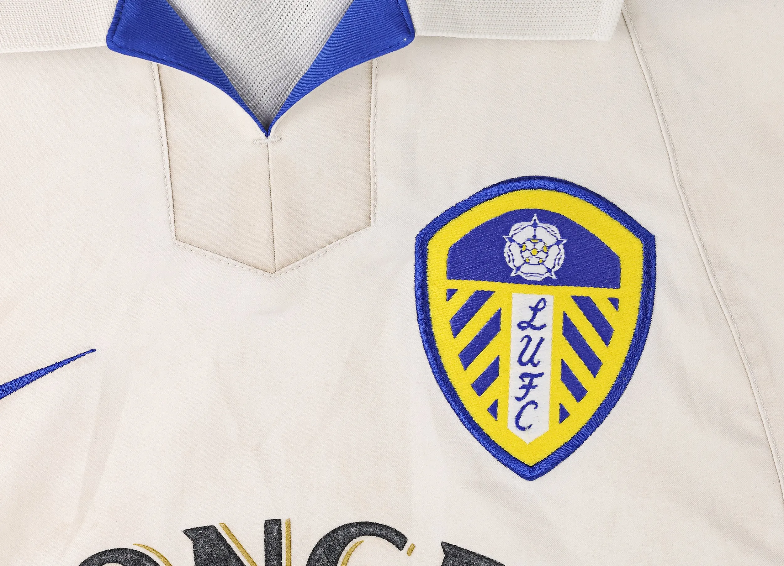 Leeds United 2002 Nike Long Sleeve Football Shirt - White - S