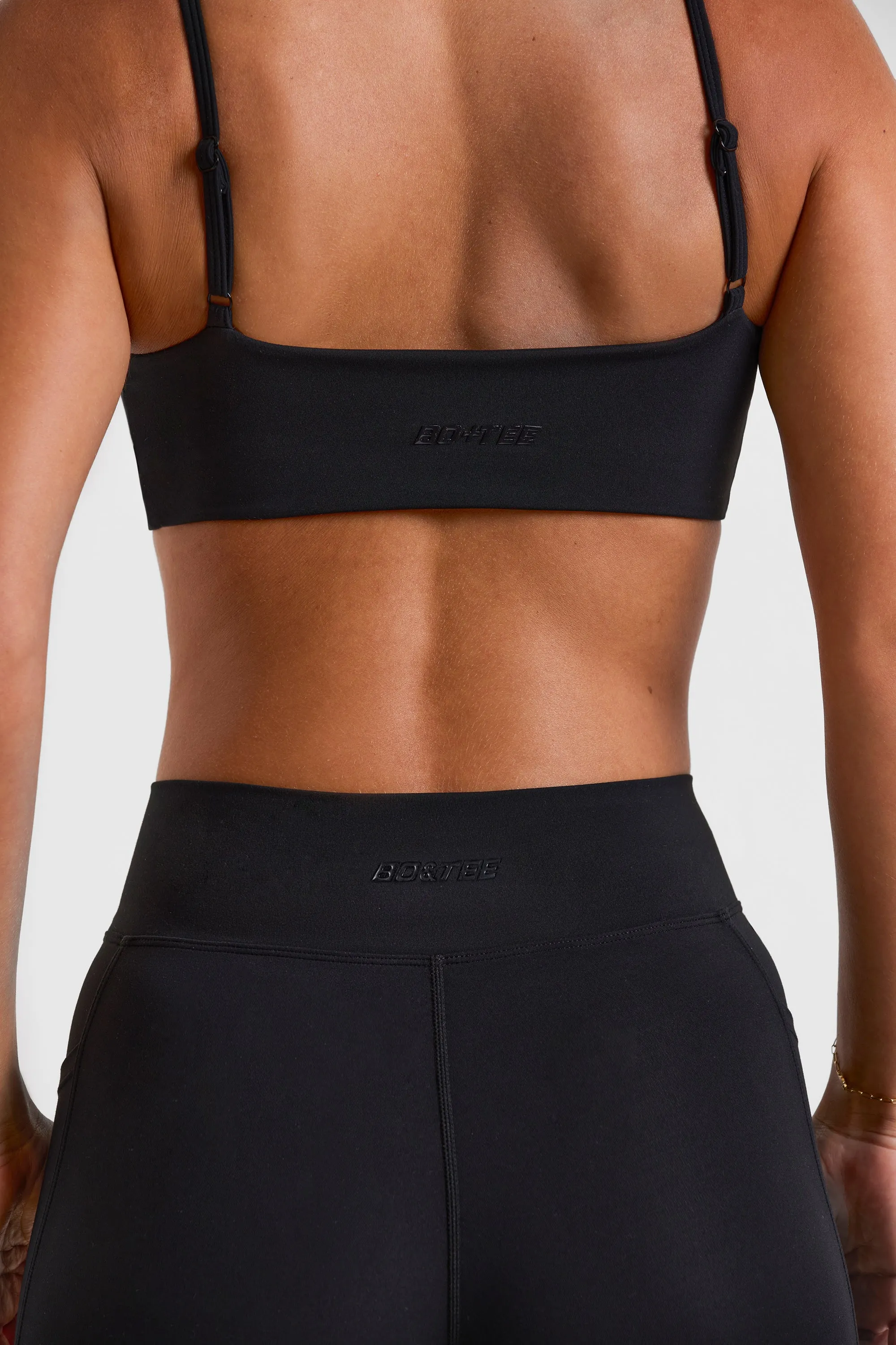 Match - Petite Cross Waistband Flare Pocket Leggings in Black