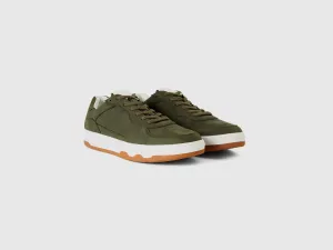 MILITARY GREEN LOW-TOP SNEAKERS
