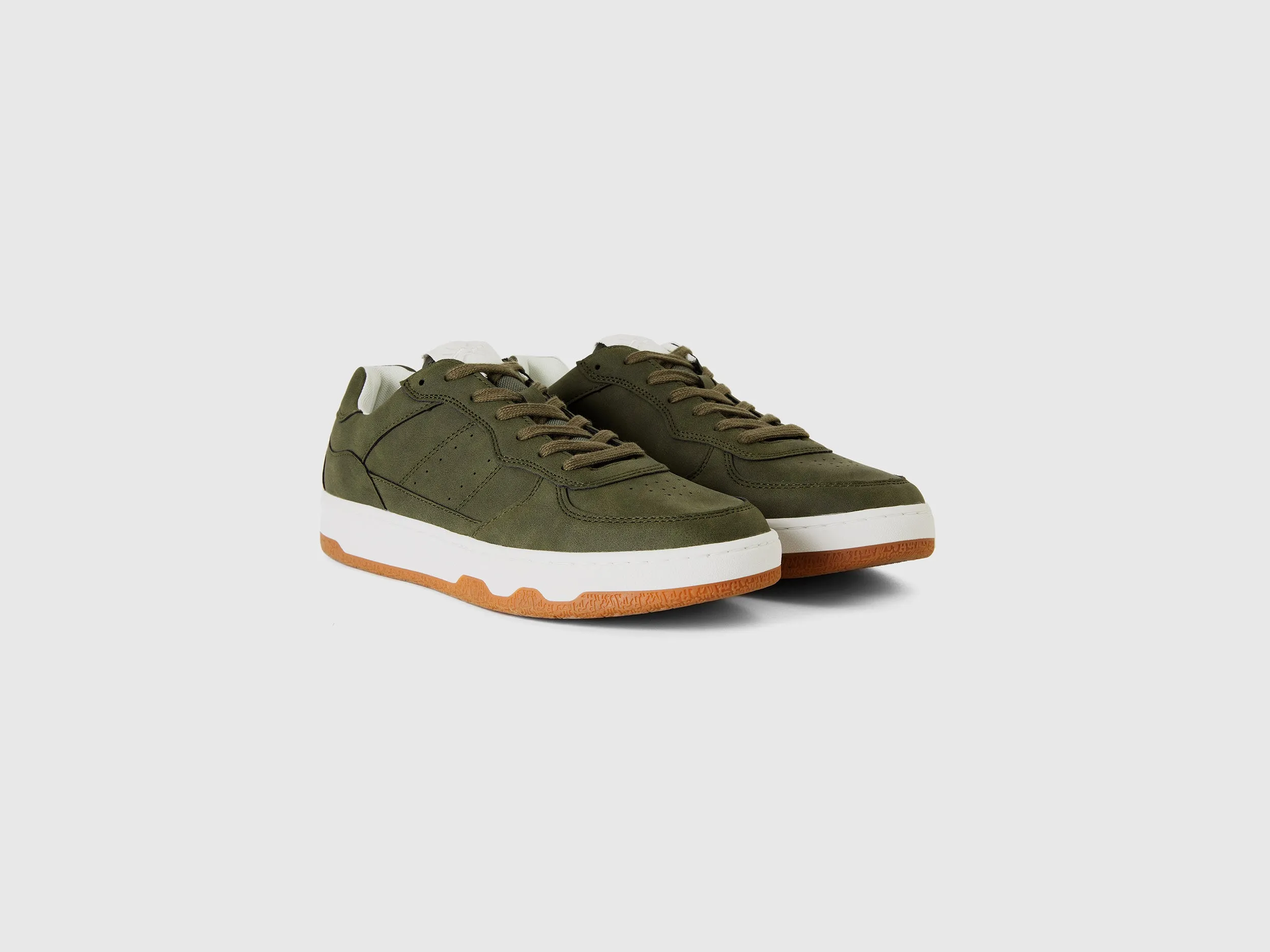 MILITARY GREEN LOW-TOP SNEAKERS