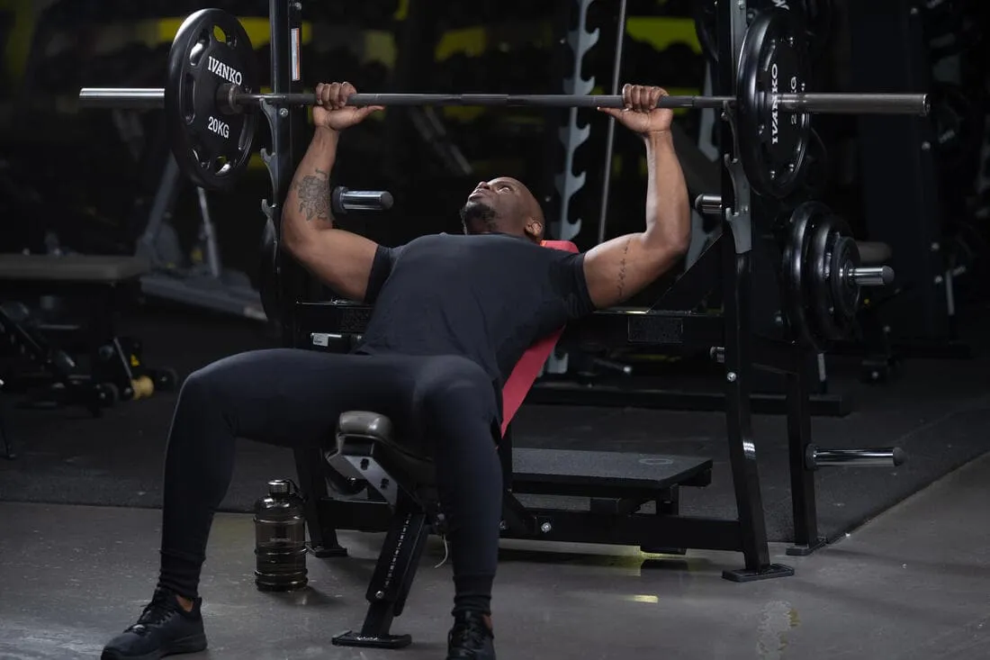 Serviette de musculation antidérapante bordeaux